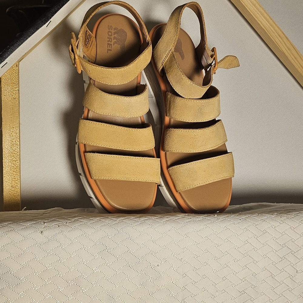 Sorel Sandals - Tan